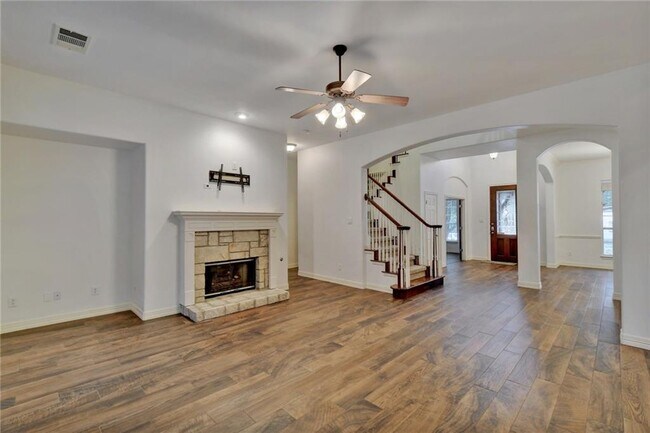 Building Photo - 2814 Cool River Loop