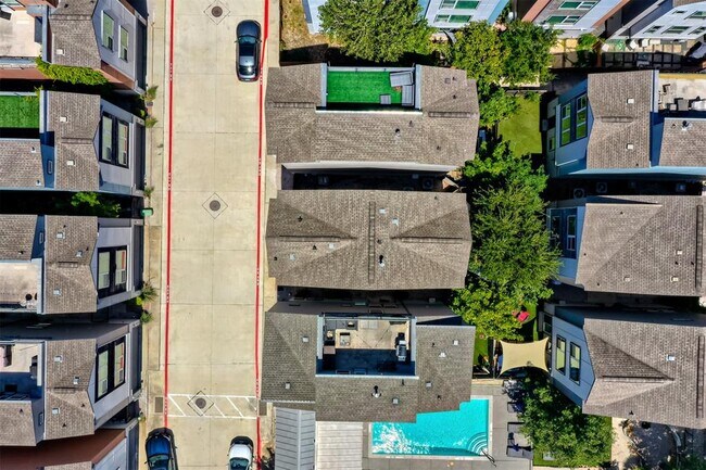 Building Photo - 1411 Waterloo Shore Ln