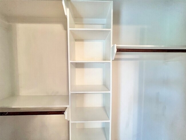 Building Photo - 7017 Caldwell St