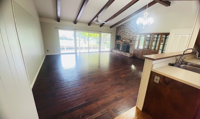 Building Photo - Beautiful Home with Golf course Views