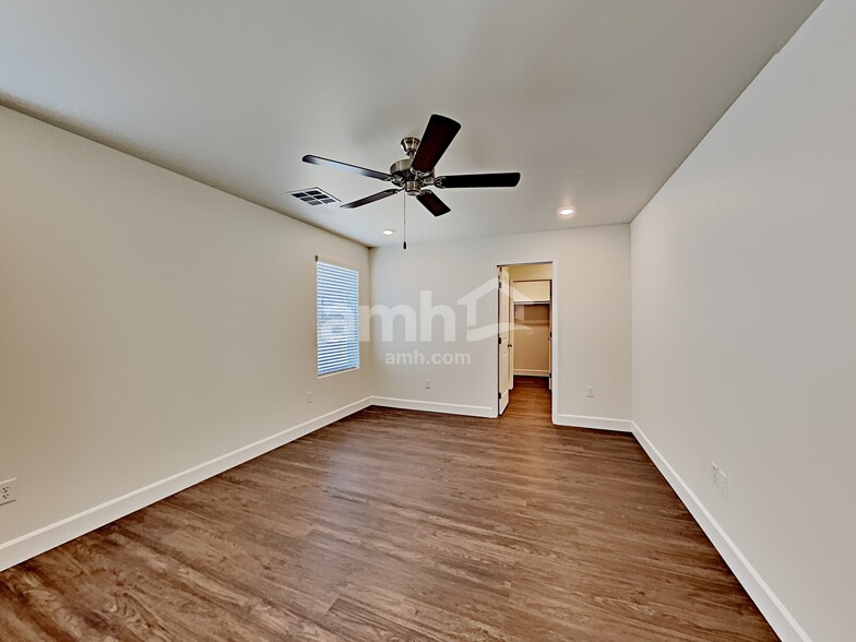 Building Photo - 1522 Garden Swing Ave