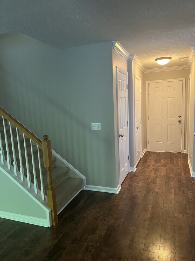 Building Photo - Charming 2 Bed, 2.5 Bath Townhouse in Nashville - Perfect Rental Opportunity!