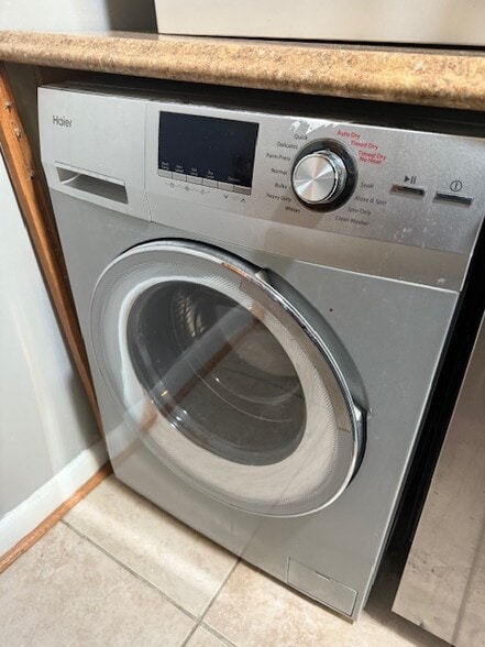 All-in-one washer/dryer - 3429 5th St SE