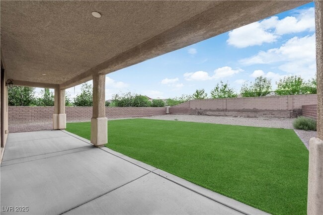 Building Photo - 10057 Portula Valley St