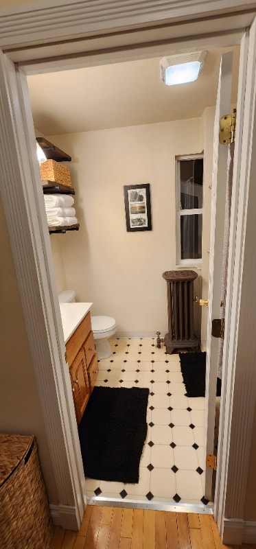 Building Photo - 1033 12th Ave