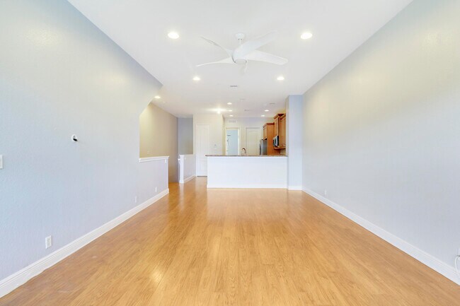 Building Photo - 4581 Artesa Way S