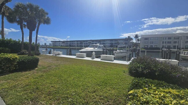 Building Photo - 104 Paradise Harbour Blvd