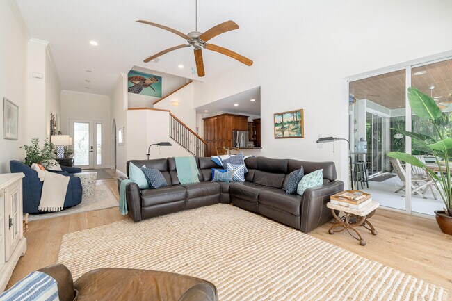 Building Photo - 3842 SW St Lucie Ln