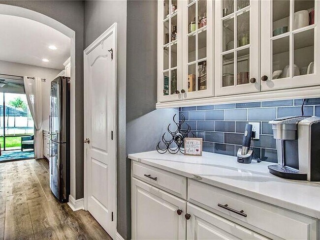 Building Photo - 7332 Colbury Ave