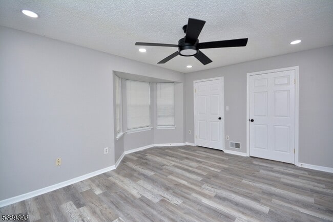 Building Photo - 125 Sapphire Ln