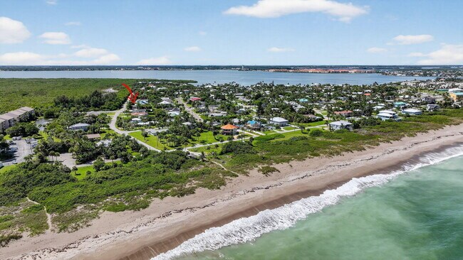 Building Photo - 2025 Jimmy Buffett Mem Hwy