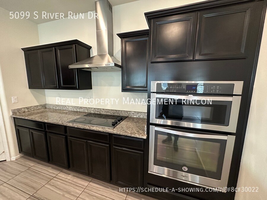 Building Photo - 5099 S River Run Dr