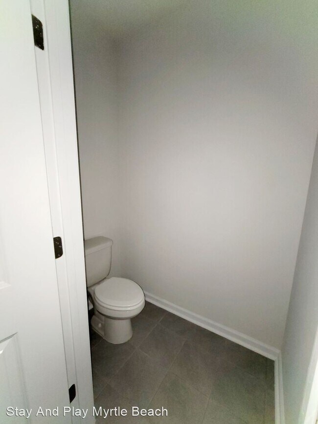 Building Photo - 4 br, 2 bath House - 1028 Red Tide Street