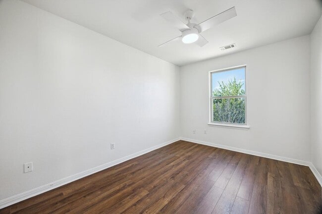 Building Photo - 4512 Senda Ln