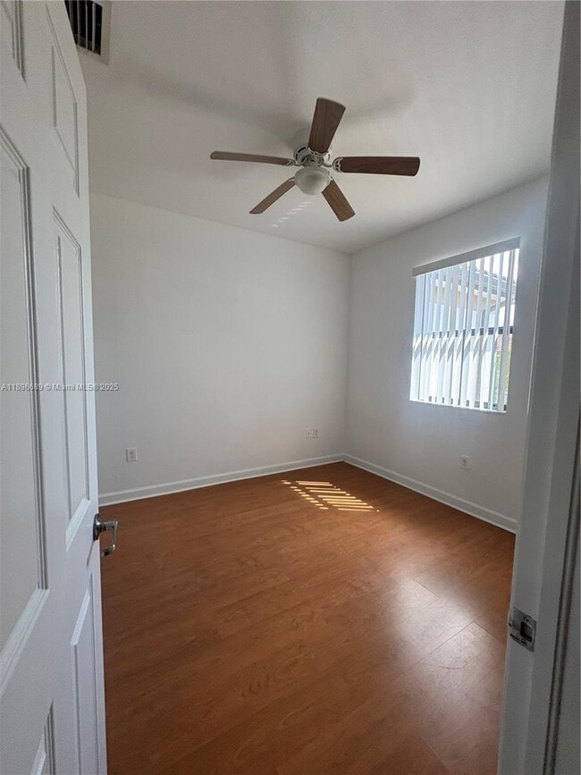 Building Photo - 3383 W 90th St