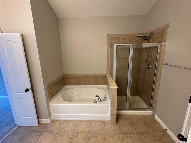 Building Photo - 5055 Hastings Terrace