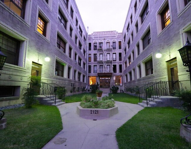 Building Photo - 2121 James M Wood Blvd