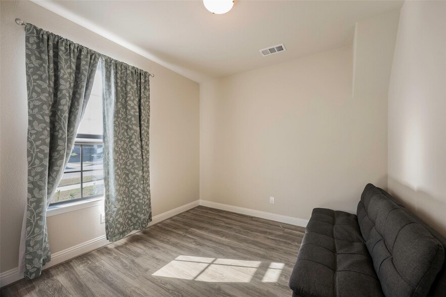 Building Photo - 9632 Beckett Dr
