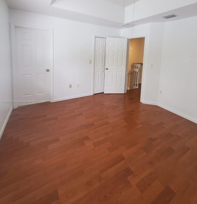 Building Photo - 2717 SE 15th Pl