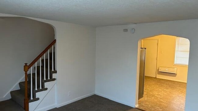 Building Photo - Renovated 2bed 2bath in Middle River