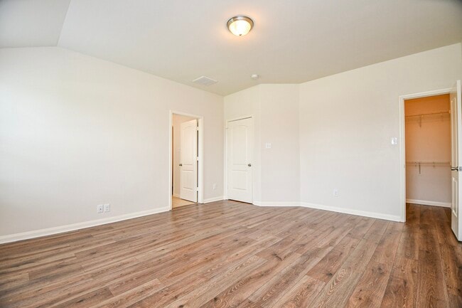 Building Photo - 10909 Panther Ct