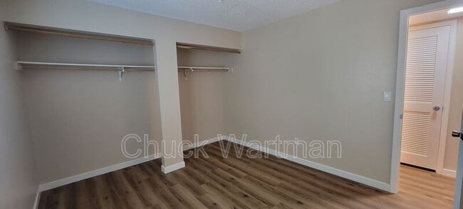Building Photo - 1225 N Chestnut St