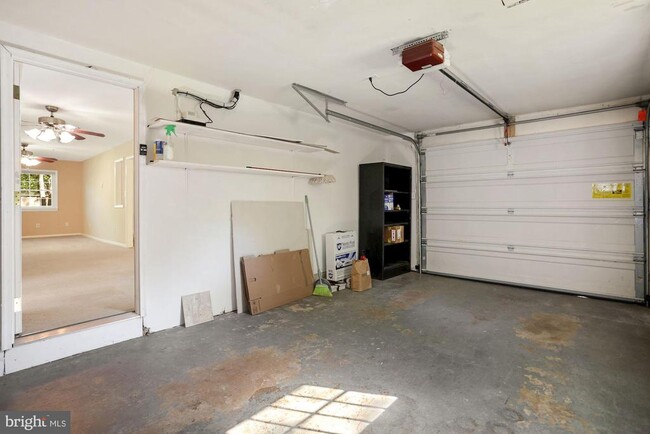 Building Photo - 4903 Shirley St