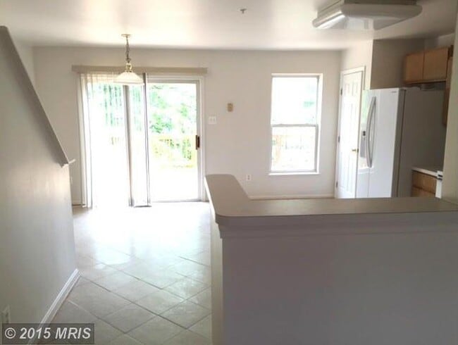 Building Photo - Application Fee Waived For Fall! A spaciou...