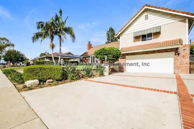 Building Photo - Beautiful 3 Bedroom in Fullerton's President Homes Neighborhood