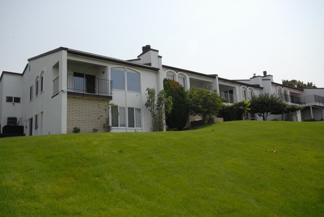Building Photo - Spacious Townhome with Expansive View and a 2 Car Private Garage