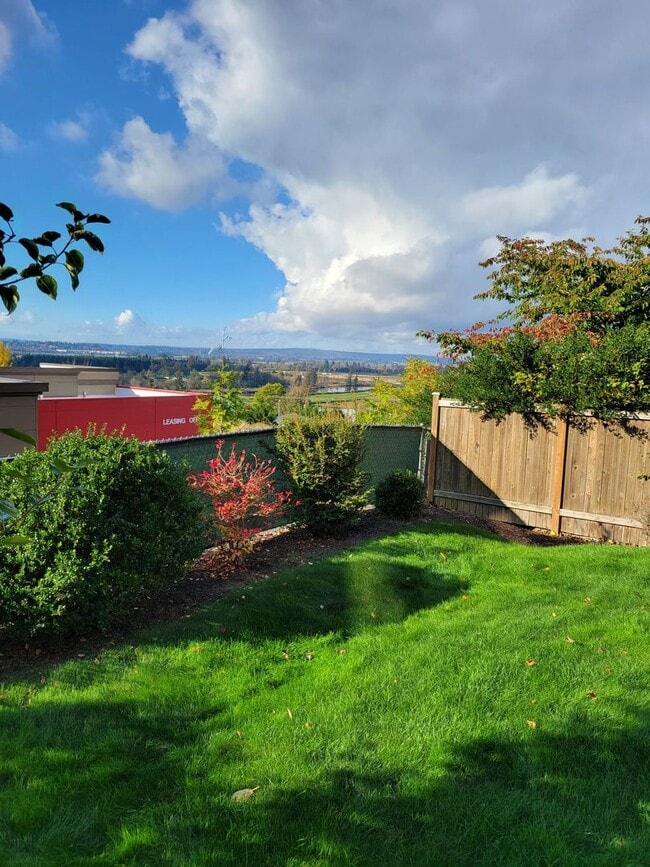 Building Photo - Suburban Serenity Nestled in the Heart of Lake Stevens
