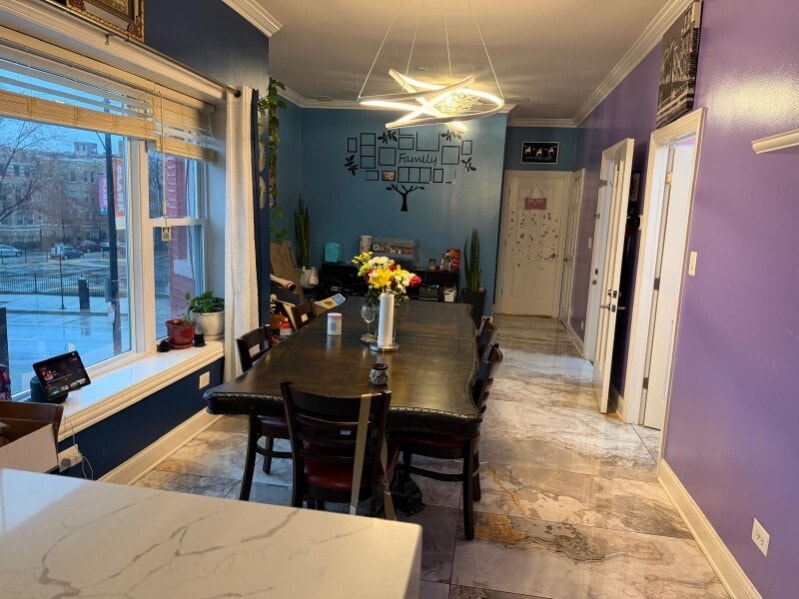 Building Photo - 6712 N Clark St