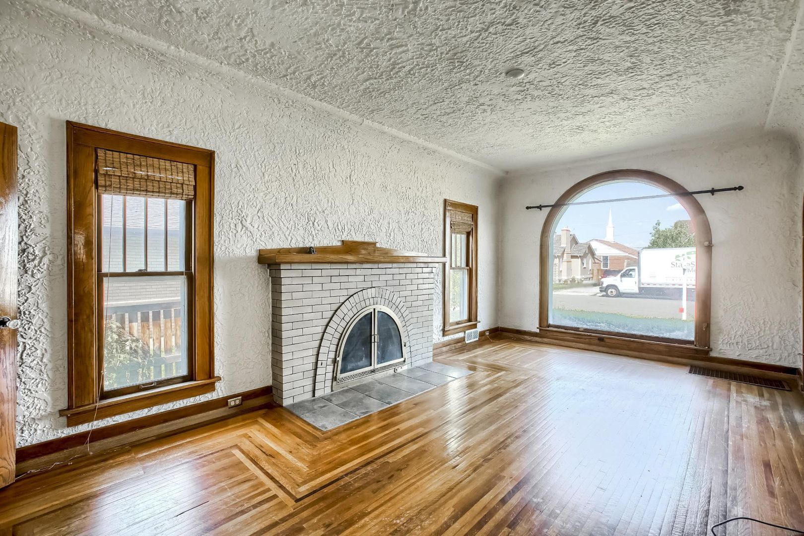 Building Photo - 465 S Alcott St