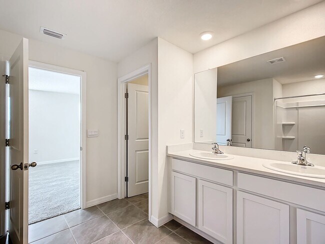 Building Photo - Pet-Friendly 5BR Home in Ocala | Spacious Living in Ocala Crossings South