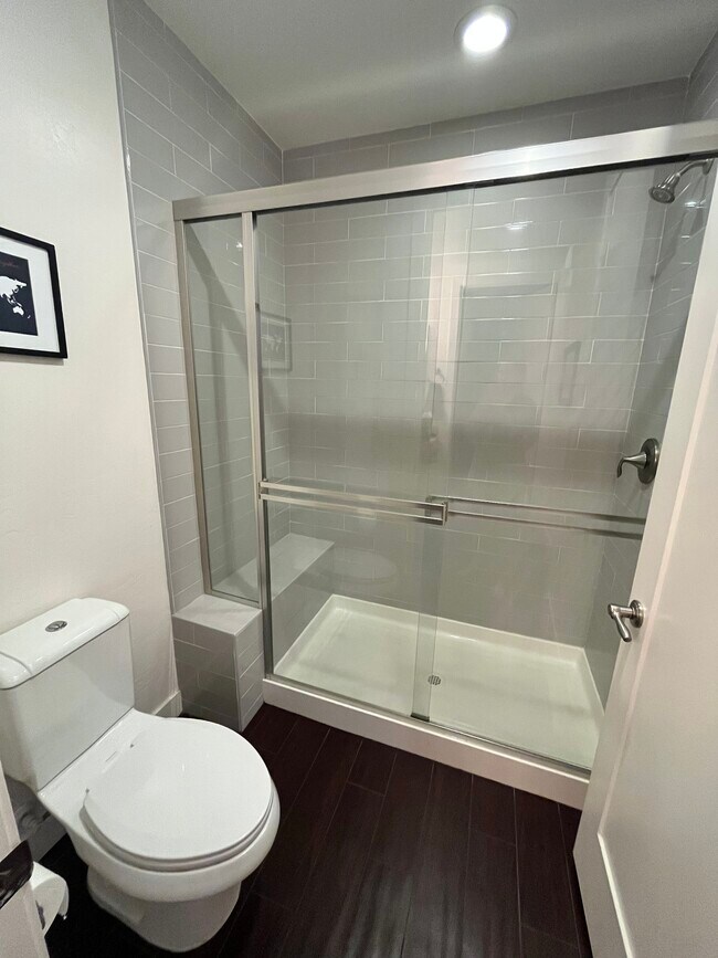 Building Photo - 6565 E Thomas Rd