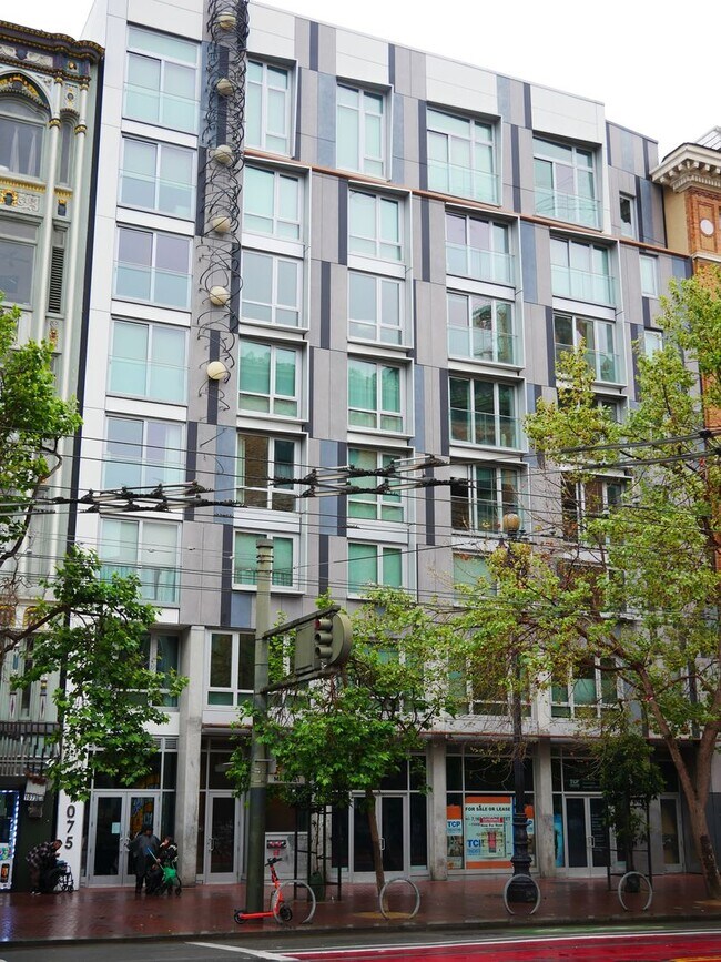 Building Photo - Mid-Market Modern Studio for Effortless City Living