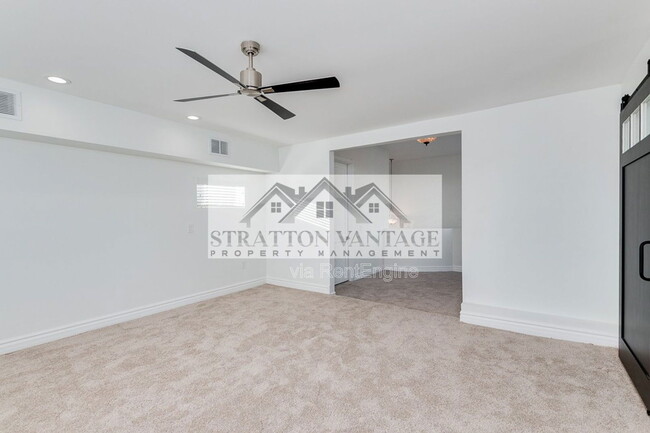 Building Photo - 4540 E Heatherbrae Dr