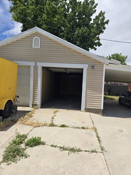 Building Photo - 509 W 200 S