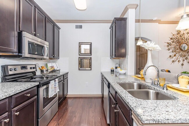 Building Photo - Move-In Made Simple – No Deposit Needed
