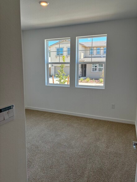 Building Photo - 8133 Arrowfield Way