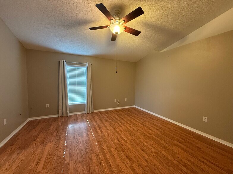 Building Photo - 1574 Stefan Cole Ln