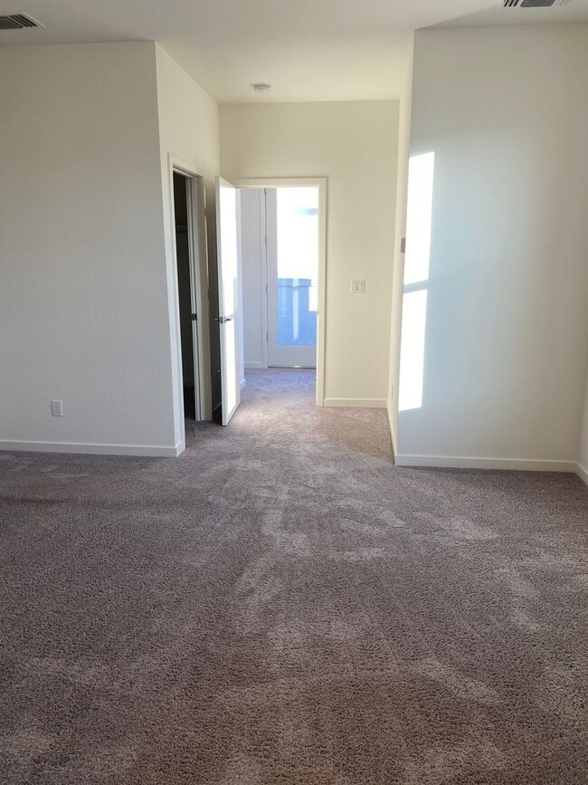 Building Photo - Vibrant 3 story 2bed/2.5bath home at the Mill at Broadway