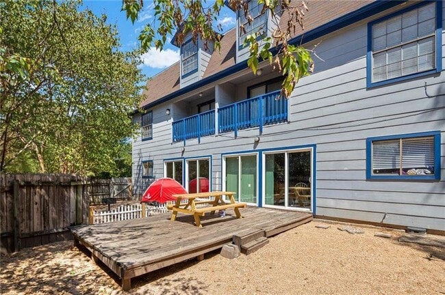 Building Photo - 3106 Cedar St