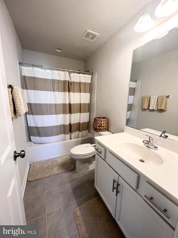 Building Photo - 3501 Landing Way
