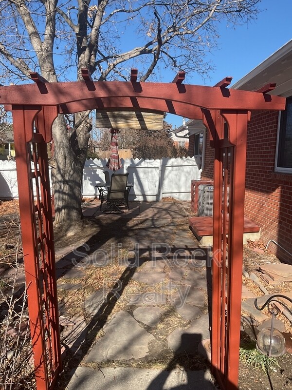 Building Photo - 1810 Yuma St