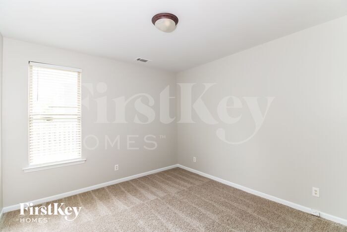 Building Photo - 1260 Sierra Ct