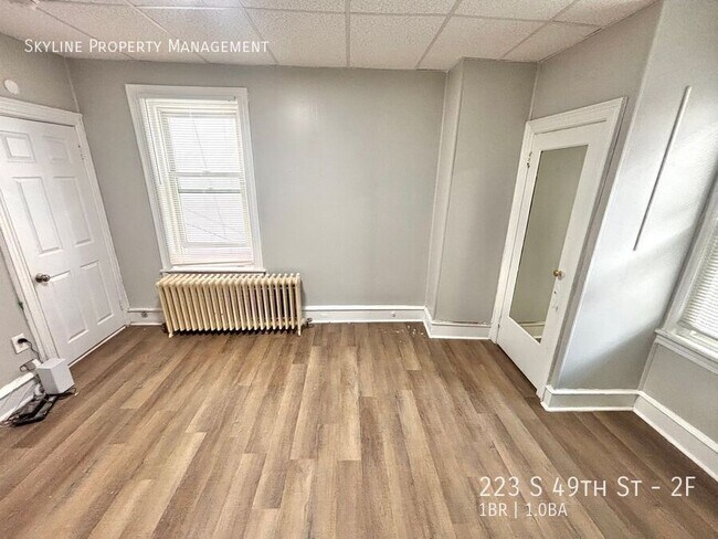 Building Photo - 223 S 49th St