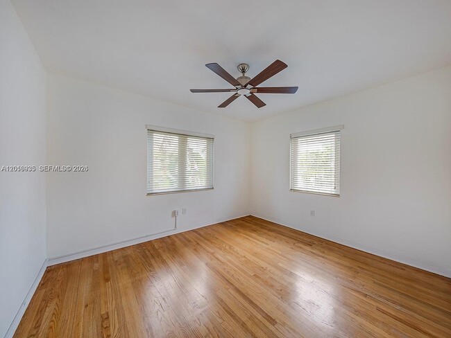 Building Photo - 1082 NE 89th St