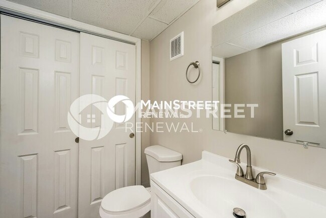 Building Photo - 3 Bedroom Pet-Friendly Home in Louisville,...