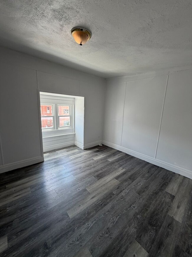Building Photo - 835 Liden Ave